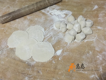 豇豆饺子的做法步骤7
