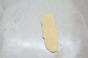 豆沙蛋黄酥的做法步骤9