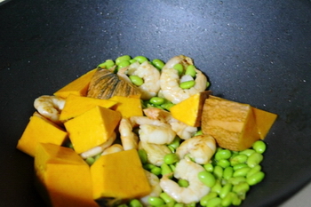 鲜虾南瓜米饭的做法步骤8