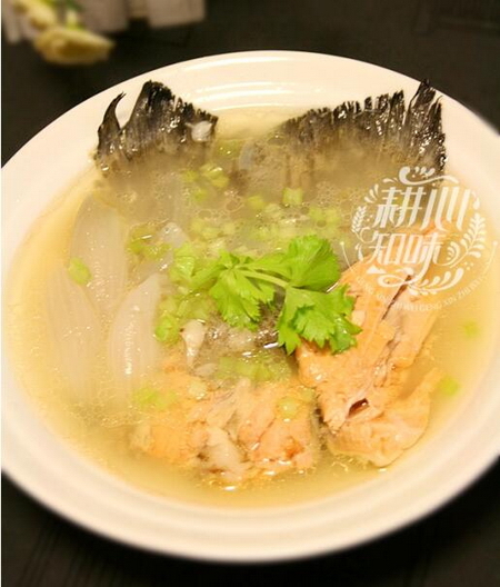 三文鱼洋葱汤的做法
