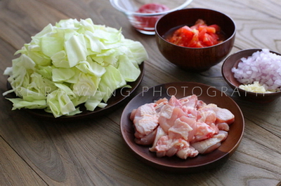 茄汁卷心菜炖鸡肉的做法步骤1