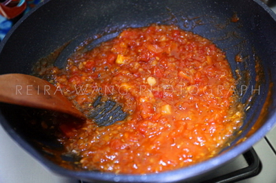 茄汁卷心菜炖鸡肉的做法步骤4