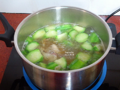 丝瓜鱼片汤的做法步骤6