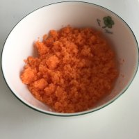 秋葵胡萝卜厚蛋烧的做法步骤1