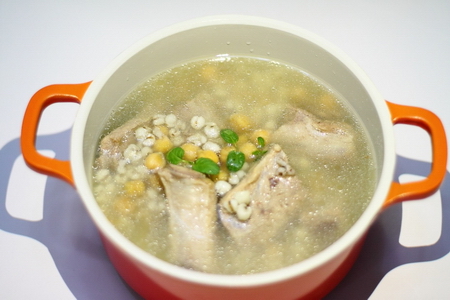 薏米鹰嘴豆排骨汤的做法