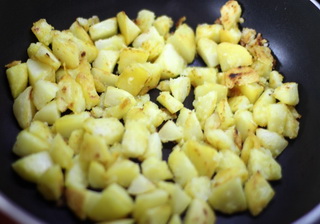 焦香肉末土豆的做法步骤5