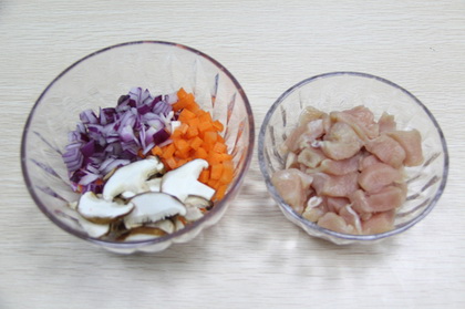 芝士咖喱鸡肉焗饭的做法步骤1