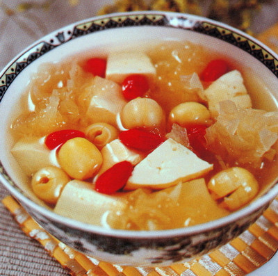 莲子豆腐汤的做法