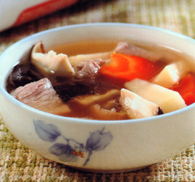 春笋香菇萝卜汤的做法