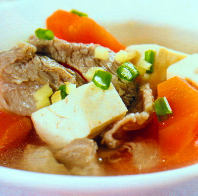 胡萝卜豆腐牛肉汤的做法