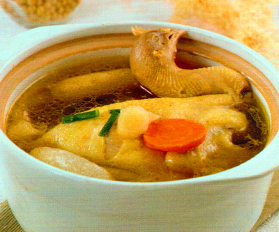 香菇竹荪煲鸡汤