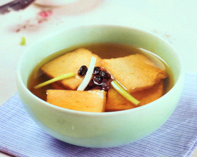 葱豉豆腐汤的做法步骤