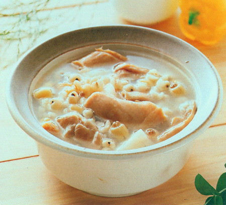 白果枝竹胡椒猪肚汤的做法步骤