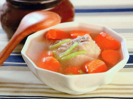 (1)苦瓜黄豆猪骨汤的做法步骤