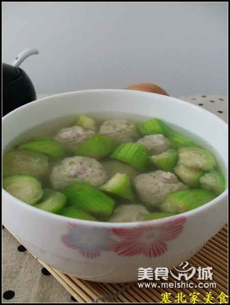 丝瓜草菇肉丸汤的做法步骤