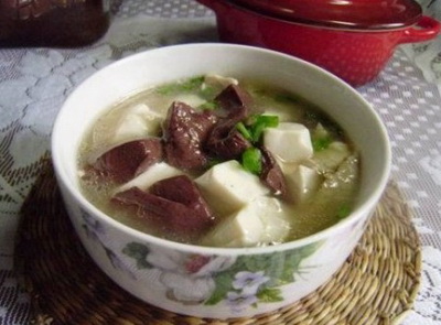 (2)豆腐猪血汤的做法步骤