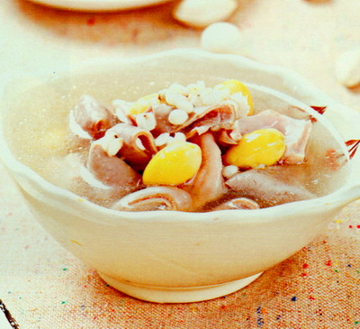 白果薏米猪肚汤的做法步骤