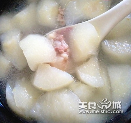 猪肉白萝卜姜浓汤的做法步骤