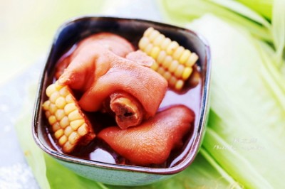 玉米黄豆炖猪蹄的做法步骤