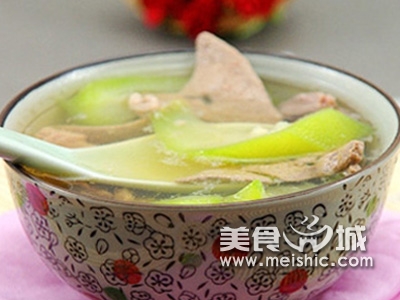 (1)丝瓜猪肝瘦肉汤的做法步骤