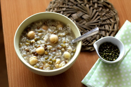 荷香绿豆薏米粥的做法步骤